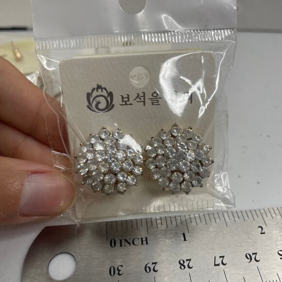 NWT Lot Of 3 Earrings Piercing Gold Pearl Dangling Gemstone Flower Shiny - Picture 10 of 10